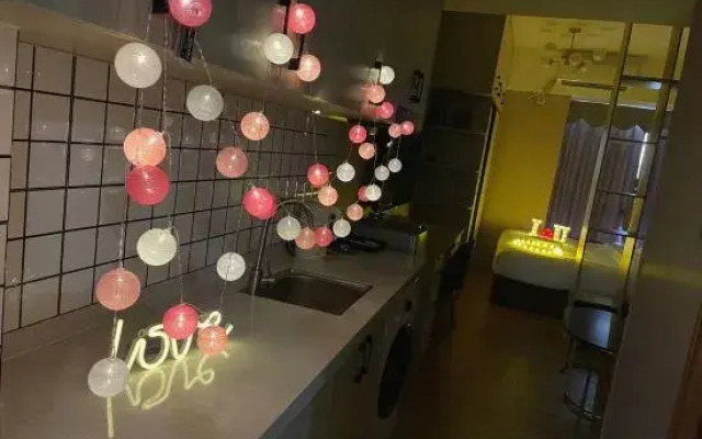Apple Cinema Apartment (Maoming Dianbai District Government Store )