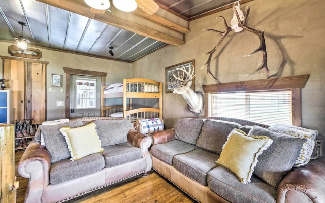 Renovated Bunkhouse on 12-acre Horse Farm!
