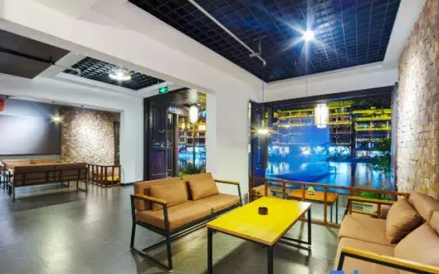 Phoenix Mobai Homestay