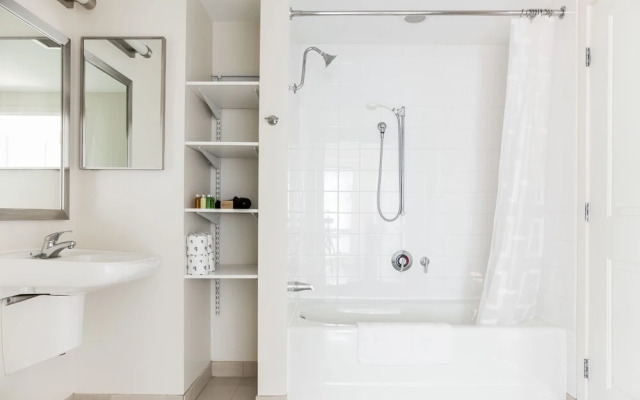 Lively Fenway Suites by Sonder