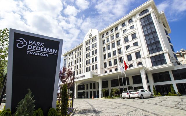 Отель Park Dedeman Trabzon вид на фасад