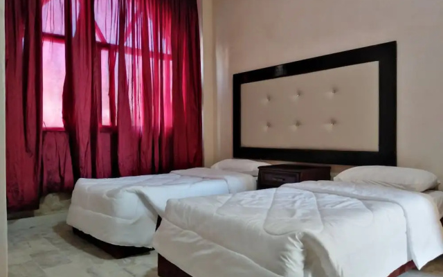 Peace Castle Hoste - Hostel
