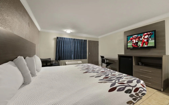 Royalty Inn