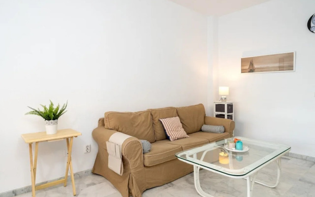 2BR Apartment with Sea View, Gym and Pool Ref 129