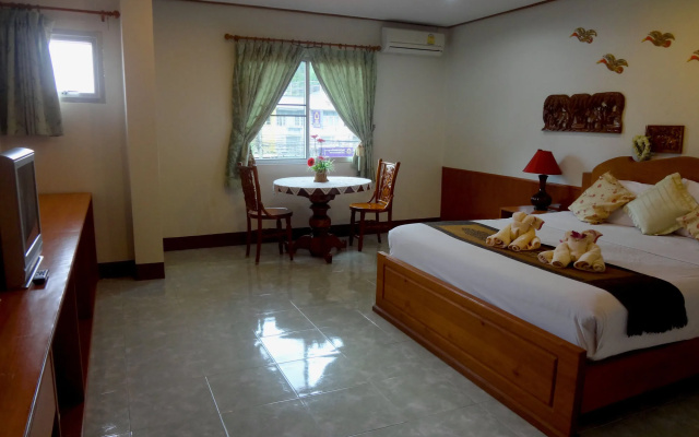 Ngamta Hotel
