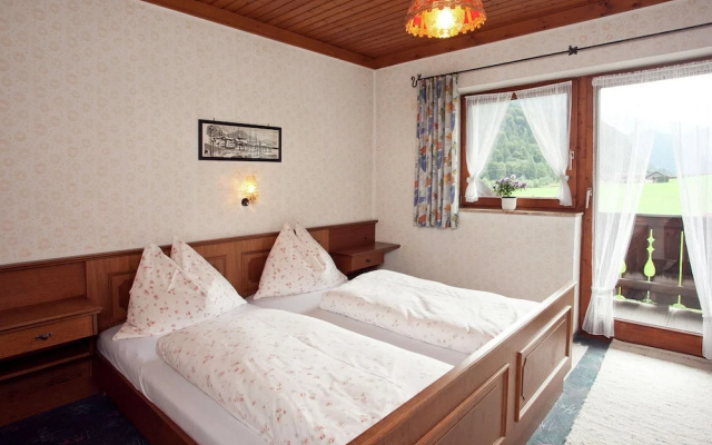 Modern Apartment in Sankt Martin bei Lofer With Garden