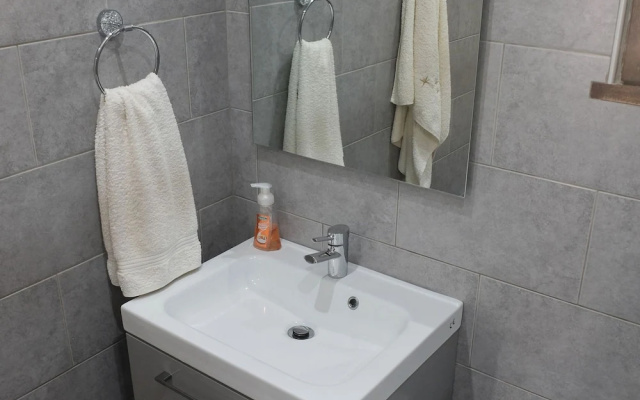 Spacious Holiday Home in Anglars-nozac With Swimming Pool
