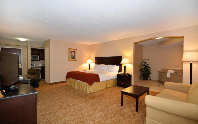 Holiday Inn Express Hiram Dallas Area