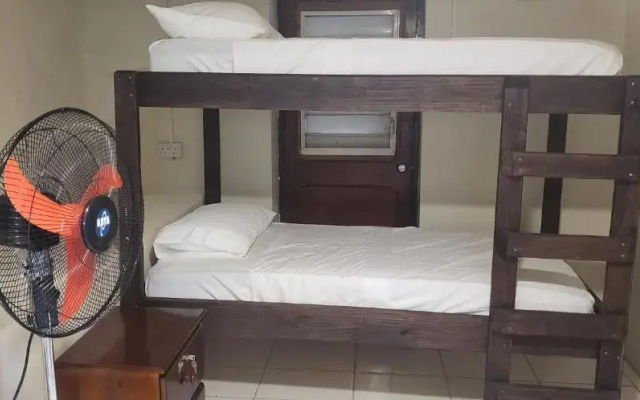 Roseau Hostel And Beach Front Property