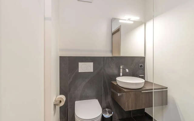 Icon H 302 Suite Micro-living