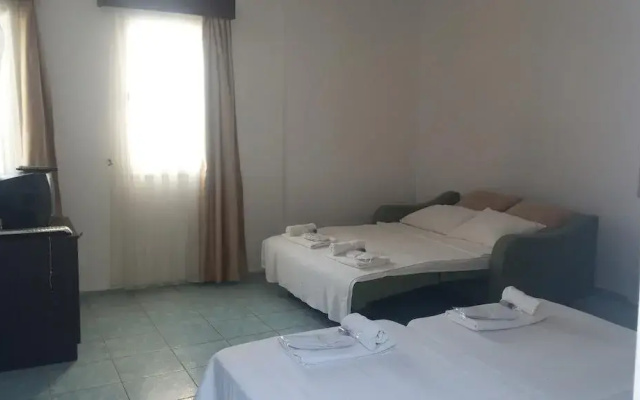 Helios Hotel