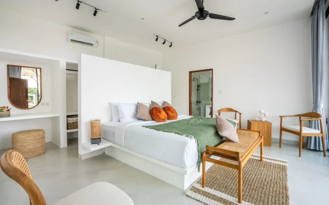 Villa Ozkar - Elegant 3 Bedroom Villa with Pool & Sunset Terrace