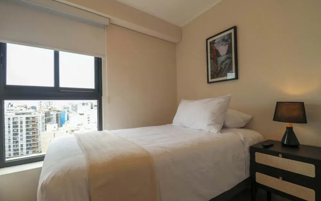 w Dazzling 2BR w Balcony in Miraflores