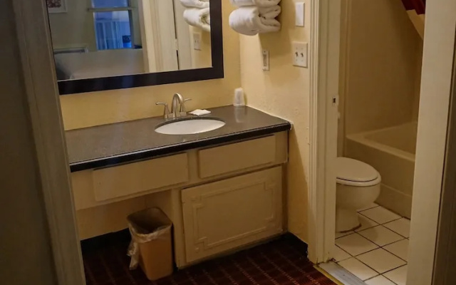 76 Family Inn