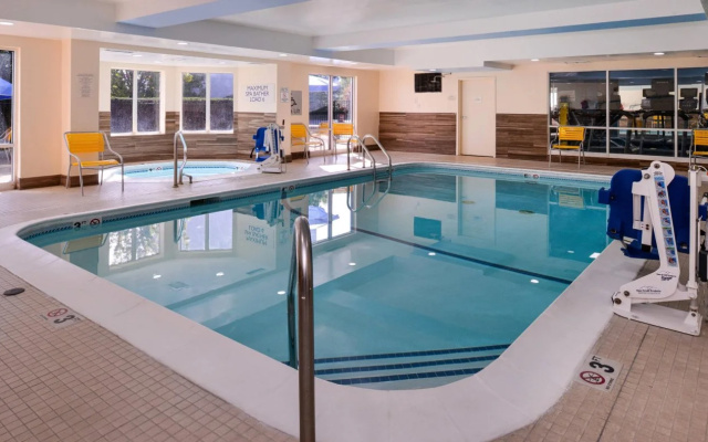 Fairfield Inn & Suites Louisville North