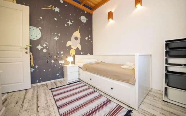 Invigorating Home Surrounded by Nature in Gumusluk