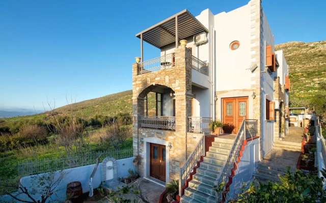 Oniropetra Luxury Suites