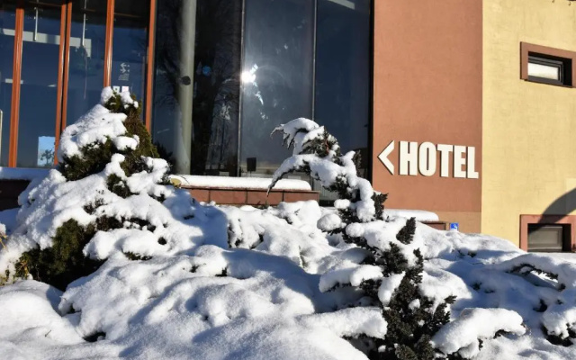 Motel Paradise