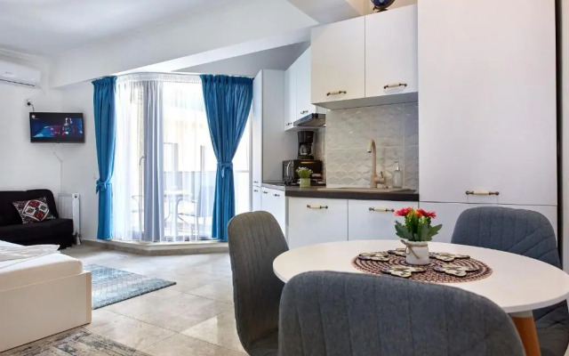 Garsoniera Alegria Solid House