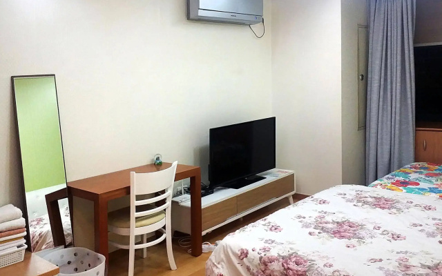 W-House