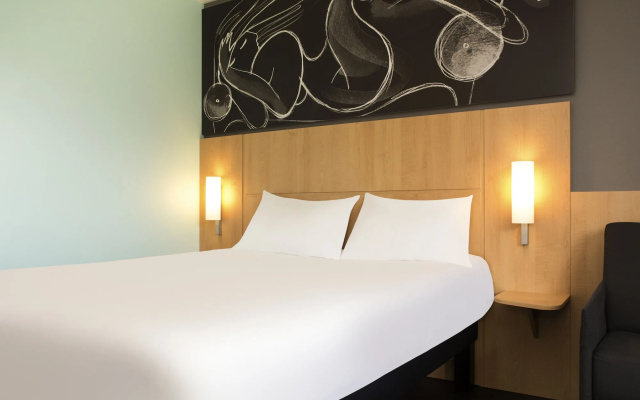 Ibis 3 Lacs Neuchatel Hotel