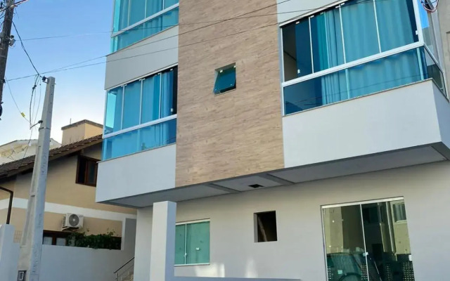 Apartamento a 50 metros da praia de canto grande