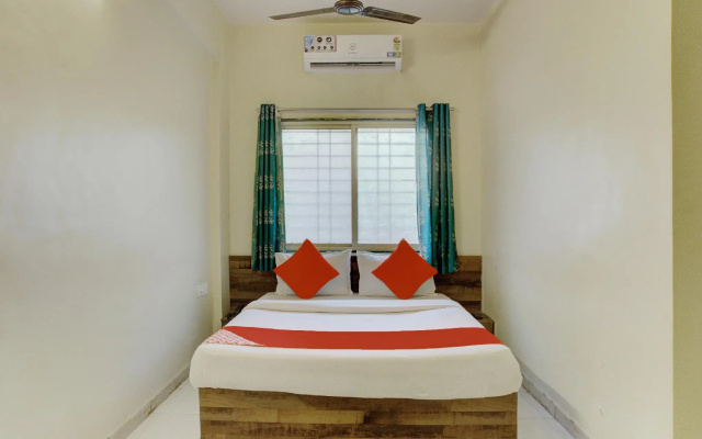 OYO 17342 Aditya Service Apartment