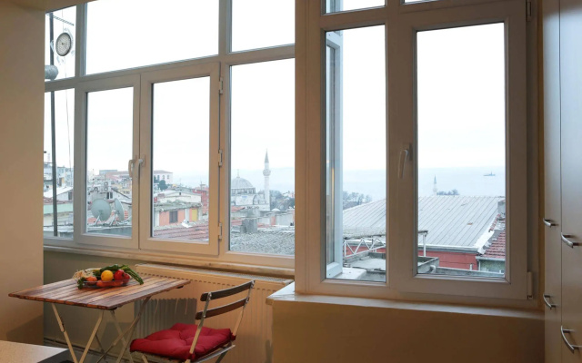 Ekim Apartments