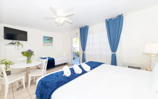 Tropic Isle Hotel and Apartment