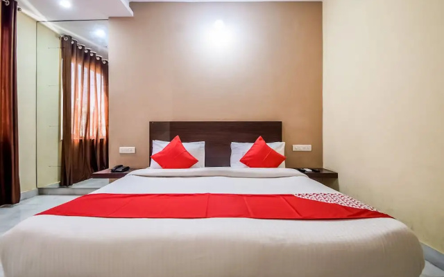 OYO 19032 Hotel Ambay Palace