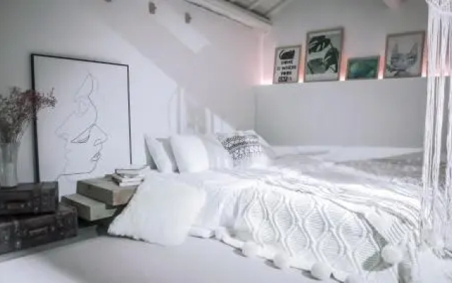 52 Hertz Boutique Guest House