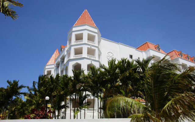 Отель Bahia Principe Luxury Runaway Bay - Adults Only - All Inclusive Ямайка, Сент-Аннc-Бей - отзывы, цены и фото номеров - забронировать отель Bahia Principe Luxury Runaway Bay - Adults Only - All Inclusive онлайн вид на фасад