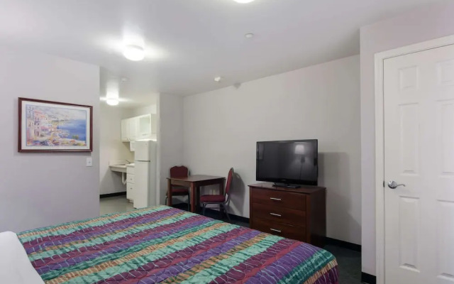 Savannah Suites