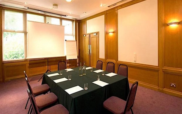 Premier Inn Cardiff North