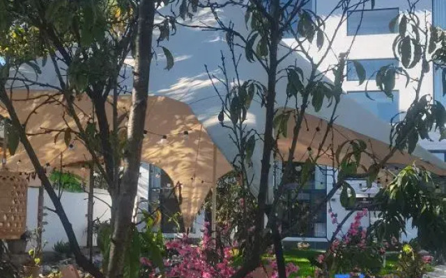 Airport·Qijing Homestay (Lijiang Sanyi International Airport Store)