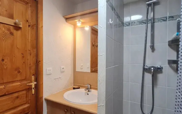 Charming 2-bedroom Apartment