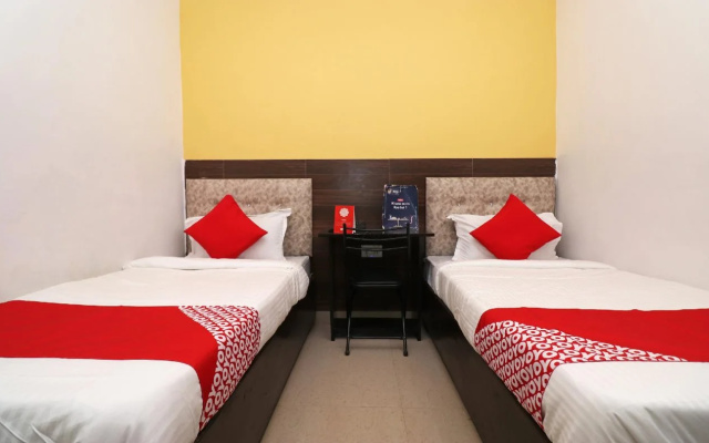 OYO Flagship 23686 UR Guest House