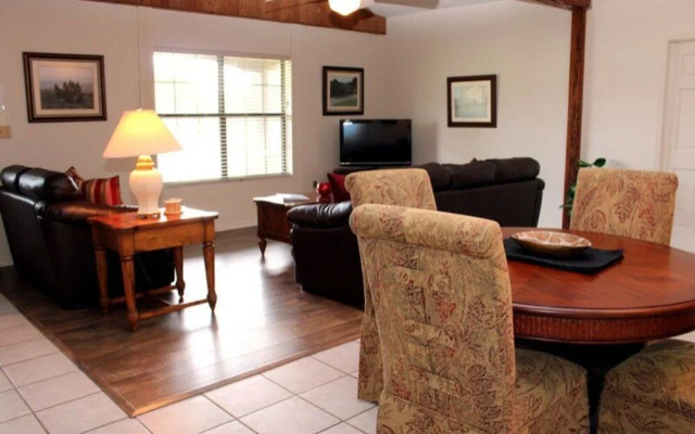 The Grand Oaks Resort