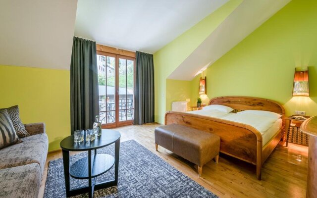 Hotel Restaurant Edelweiss Парчинес комната для гостей
