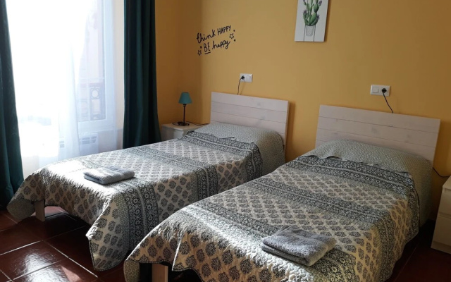 GoodHouse Hostel