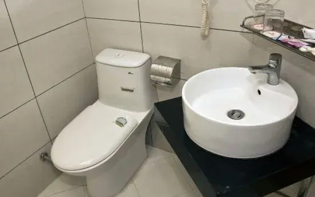 Gutian Sanyou Business Hotel