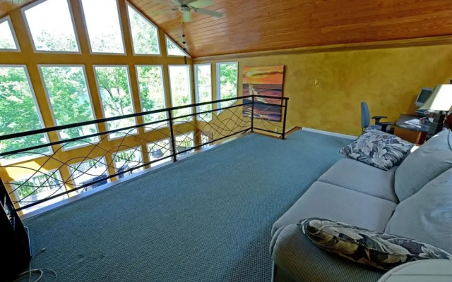 Hurricane Hideaway