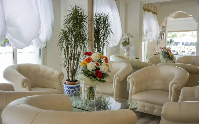 Hotel Athena