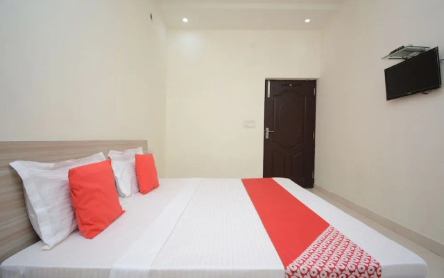 OYO 29034 Hotel Arora Inn