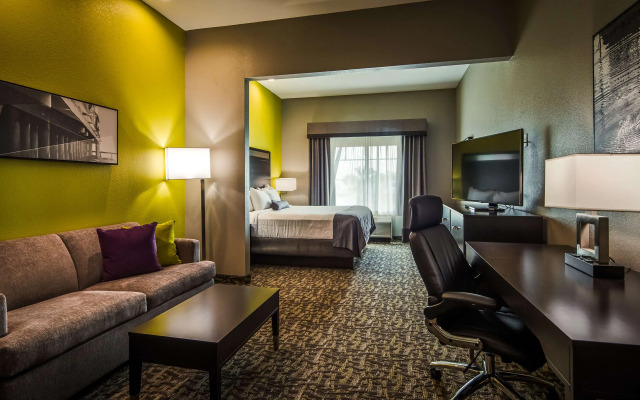 Best Western Plus Bay City Inn & Suites