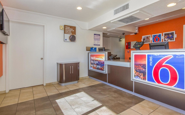 Motel 6 Phoenix North - Bell Road