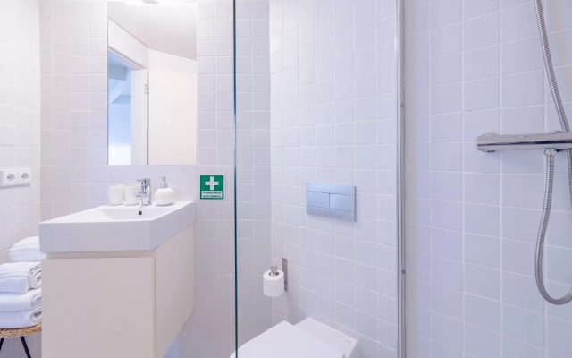 Taipas-11 in Oporto With 2 Bedrooms and 1 Bathrooms