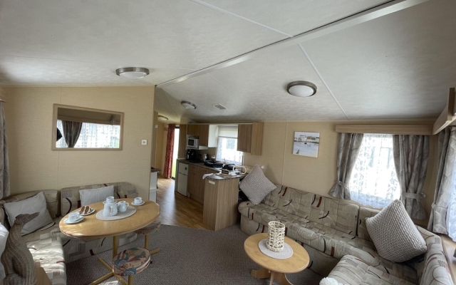 Lovely 2 Bed Chalet in Clacton-on-sea