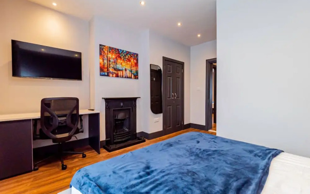 London Heathrow Airport 6 Bedroom Ensuite