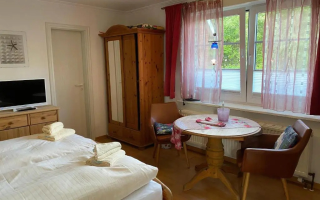 Sylvie Steinhardt, Wohnung 3